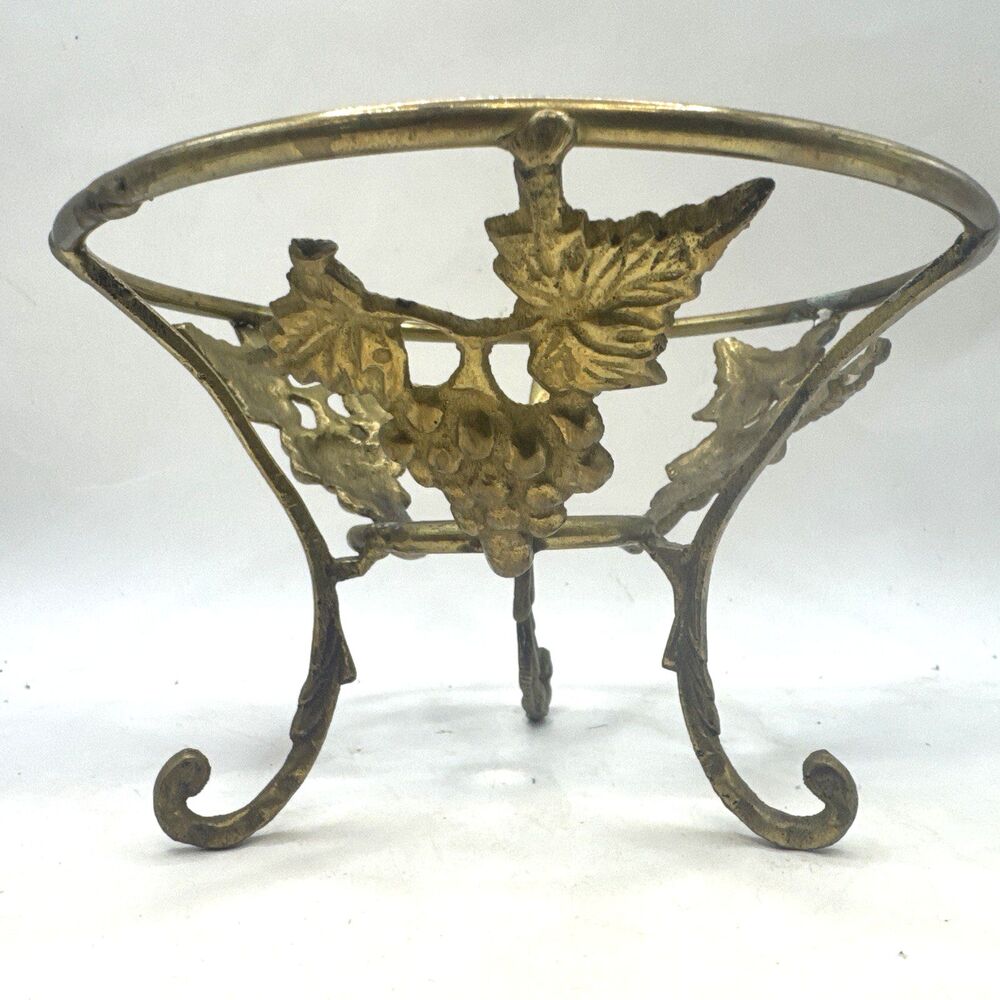 VTG Brass 3 Leg Grape Leaf Display Stand Orb Candle Crystal Ball Holder 4x6